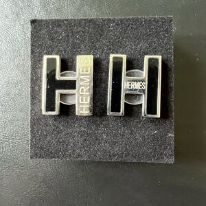 FASHION BLACK And SILVER PIERCED EARRINGS